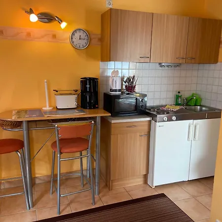 In Mariendorf Auf Der Halbinsel Moenchgut Apartmán *