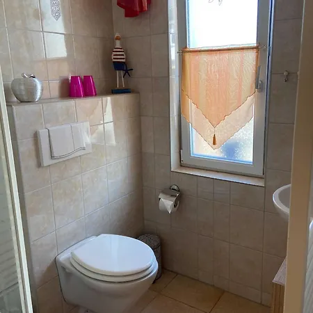 In Mariendorf Auf Der Halbinsel Moenchgut * Middelhagen
