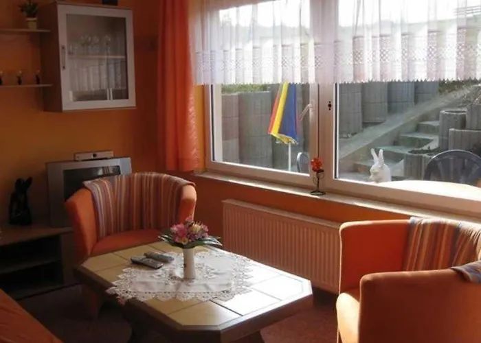 Appartement In Mariendorf Auf Der Halbinsel Moenchgut *