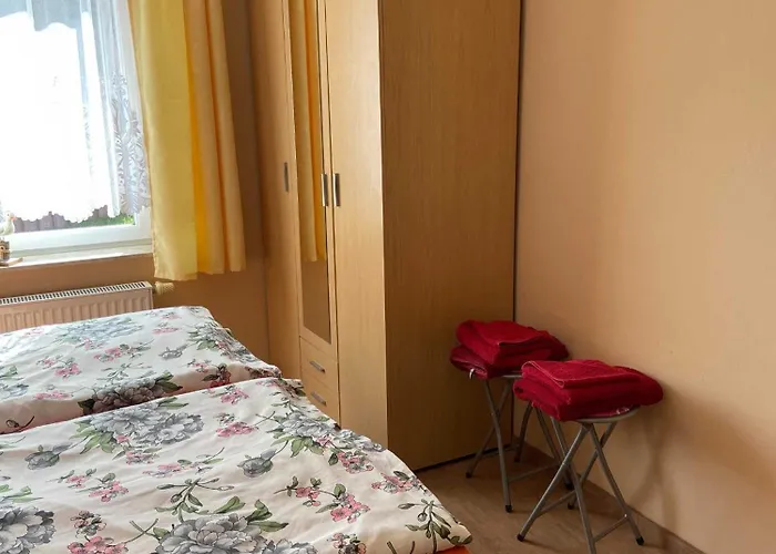Appartement In Mariendorf Auf Der Halbinsel Moenchgut